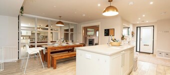 Fairway Lodge for up to 8 adults and 2 children