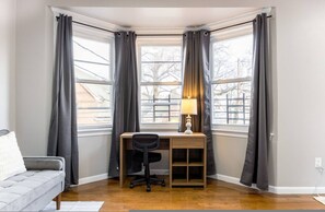 Apartment | 4 bedrooms - 2 min Drive to University Hospital Kitchen Wifi (Newark)