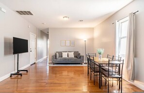 Apartment | 4 bedrooms - Free Parking Near Uni Hospital EWR NYC Fifa (Newark)