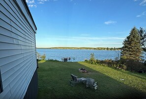 Unclassified image, 3 of 25, button