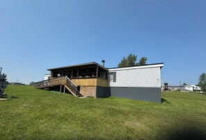 Exterior - Rustic Lake Waubay Hunter’s Base Camp • 3BR/2BA (Webster)