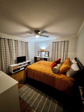Desk, iron/ironing board, free WiFi, bed sheets - 3 Mi to Saracen Landing! Family Getaway w/ Deck (Pine Bluff)