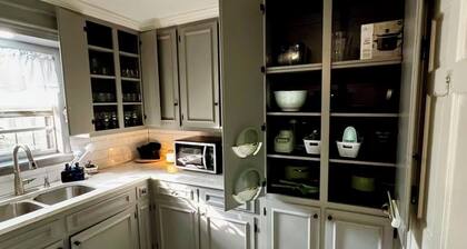 3 Mi to Saracen Landing! Family Getaway w/ Deck