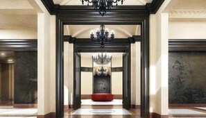 Interior - Sun-Filled Trendy Historic Condo with Gym (Toronto)