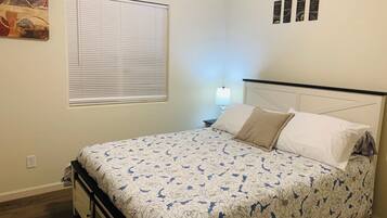 5 bedrooms, iron/ironing board, WiFi