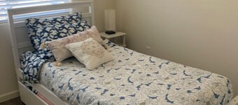 Spacious 5BR/3BA Family Home in Riverbank