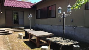 Outdoor dining - Heart Land Hills in Noto 6 Kenshushitsu House (Shika)