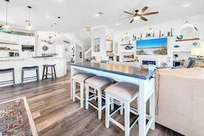 Interior - Exclusive Pvt Beach, Free chairs, Sleeps 24, Pool, Chef-ready (Destin)