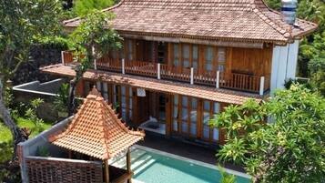 Deluxe Double Room, 1 Queen Bed, Balcony, Hill View | WiFi (free)