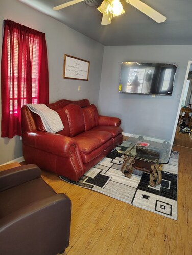 Charming 3-bedroom house Stinnett