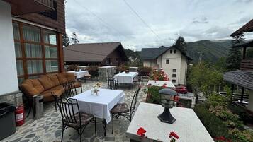 Ristorazione all'aperto