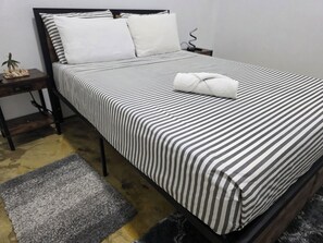 3 chambres, fer et planche Ă repasser, accĂšs Internet, draps fournis