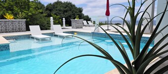 Stunning 3-bedroom Villa Suite with Ocean views, AC, & Pool, near the Beach