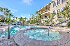 Pool - Oceanview 3B Resort Condo & Direct Beach Access (Holmes Beach)