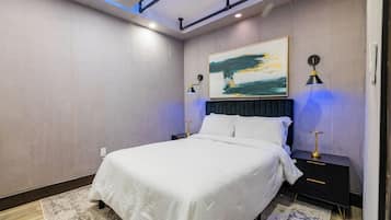 5 bedrooms, WiFi, bed sheets