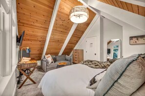 Een strijkplank/strijkijzer, wifi, beddengoed