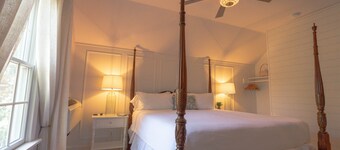 King bed suite | Whydah