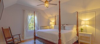 King bed suite | Whydah