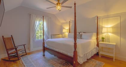 King bed suite | Whydah