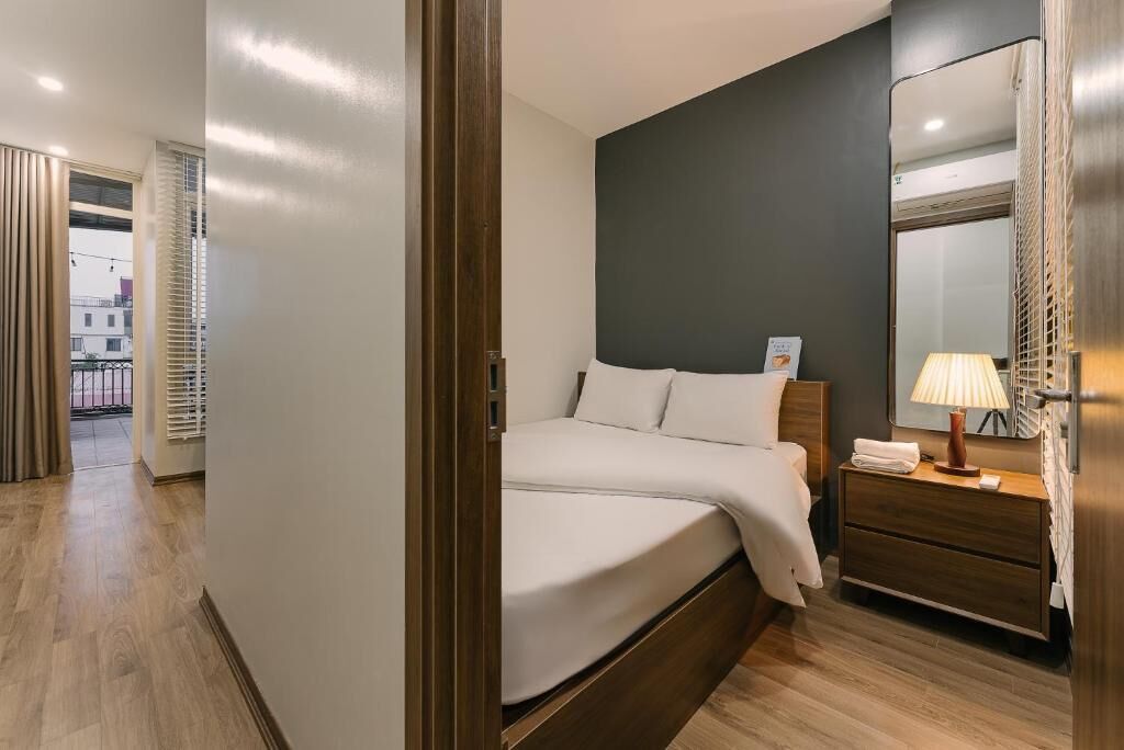 Desk, laptop workspace, iron/ironing board, free WiFi