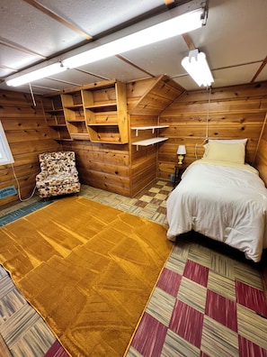 Room - Guest Loft on Mineral (Owatonna)