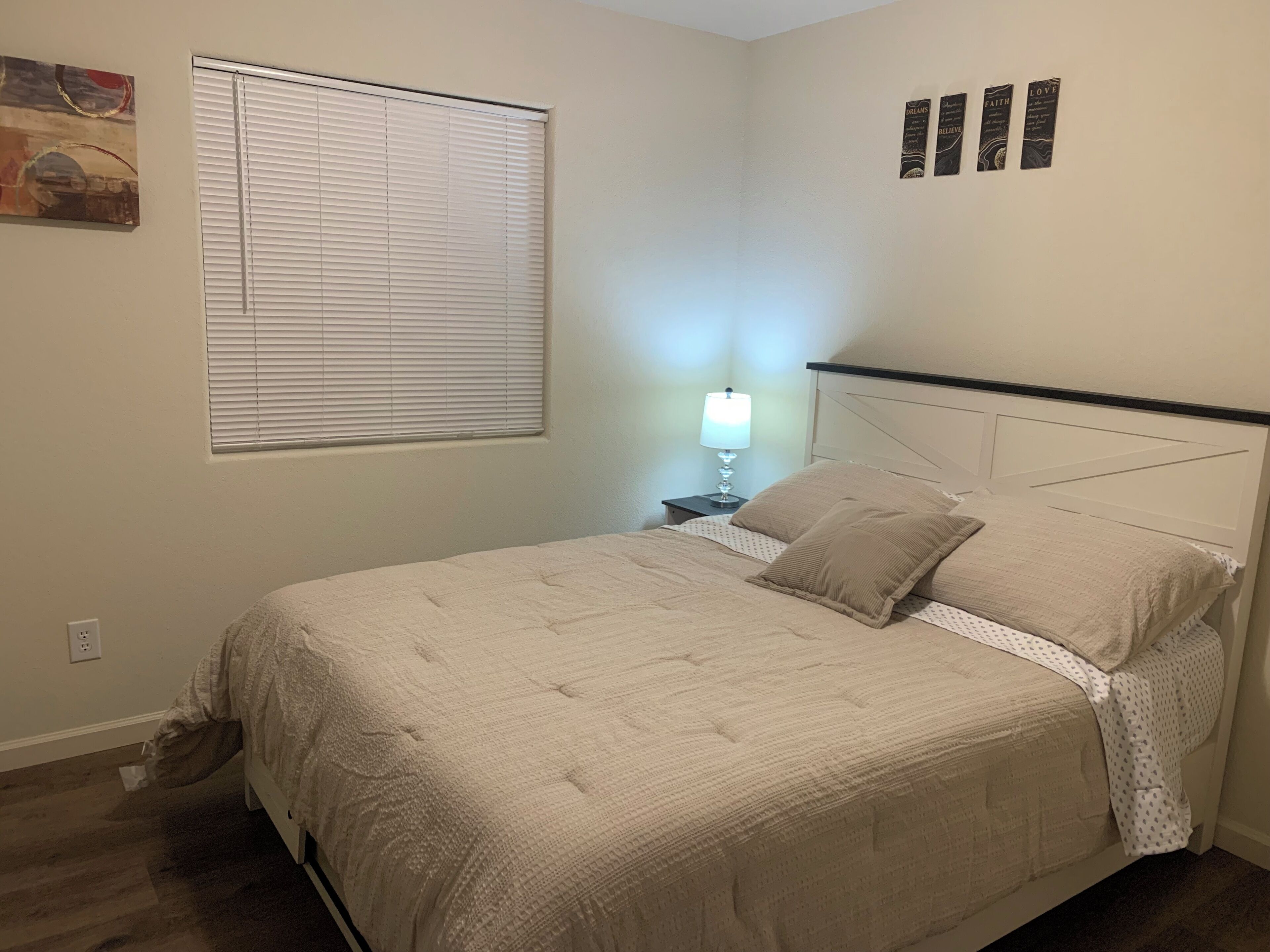 5 quartos, ferros/tábuas de passar roupa, Wi-Fi