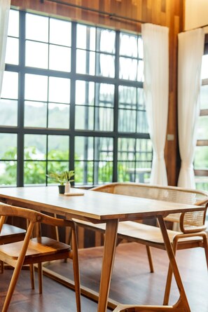 Dining - Harley 1 BDR Condo Kata Hill, 3 Mins To kata Beach (Karon)