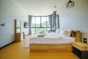 3 habitaciones, tabla de planchar con plancha, wifi y ropa de cama 