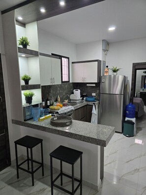 Fridge, microwave, oven, stovetop