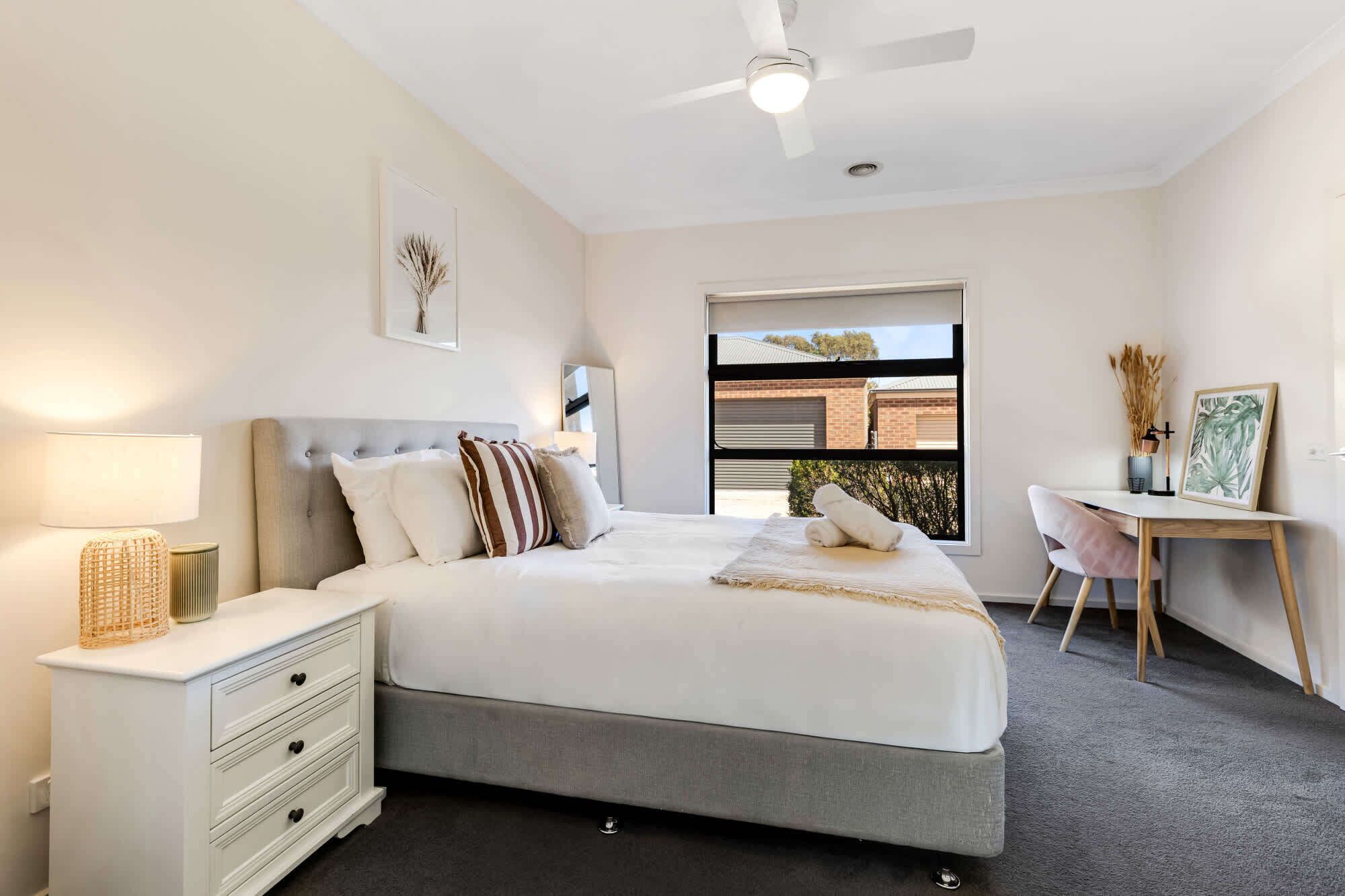 Fer et planche à repasser, Wi-Fi, draps fournis