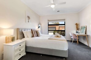 Fer et planche à repasser, Wi-Fi, draps fournis