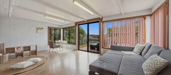 Family Escape with Big Backyard Sorell