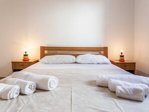 1 Schlafzimmer, Reisekinderbett, kostenloses WLAN, Bettwäsche