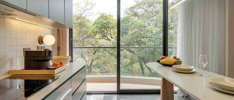 Fridge, microwave, oven, stovetop