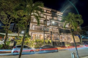 Exterior - Deluxe Duplex Upscale Granada | 2 Bed/2 Bath | 201 (Cali)