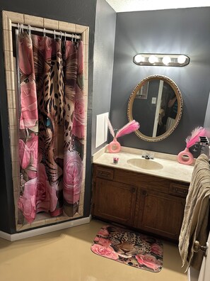 Towels, toilet paper
