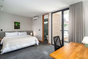 2 bedrooms, desk, iron/ironing board, travel cot - Deluxe Two-Story Penthouse • 2-Bed • Granada | 401 (Cali)