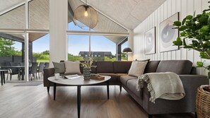 Chimenea y tenis de mesa 