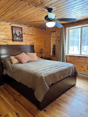 2 Schlafzimmer, Reisekinderbett, kostenloses WLAN, Bettwäsche