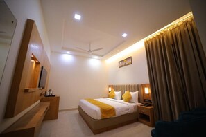 Memory foam beds, minibar, desk, laptop workspace - Hotel RS  (Agra)