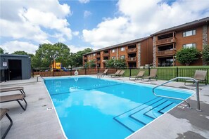 Unclassified image, 5 of 35, button - Walk in NO STAIRS 2 Bedroom Condo in Pointe Royale Golf Village NEW FOR 2026 (Branson)