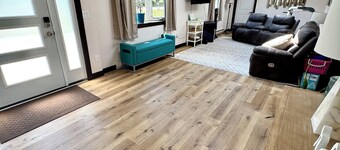 Sunny, Spacious, Peaceful Retreat