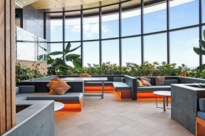 Interior - Modern Skytower Stay with Pool & Gym (Brisbane City)