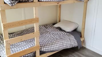 Double Room, Private Bathroom, Ocean View (Family Suite)