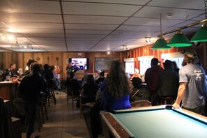 Food and drink - The Orca Inn (Alert Bay)