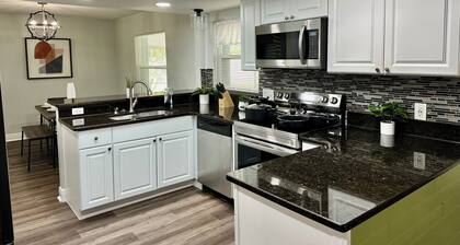 Private Pool 4BR Retreat Sleeps 10 Near Orlando Attractions