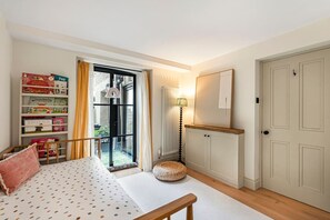 Apartment | 4 bedrooms - Notting Hill 4-bed Private Garden Home Office (London)