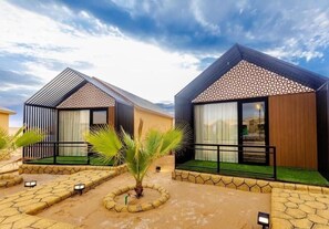 Unclassified image, 4 of 58, button - Desert Rose Village (Abu Dhabi)