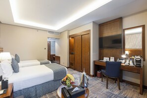 Room - Maden Hotel (Madinah)