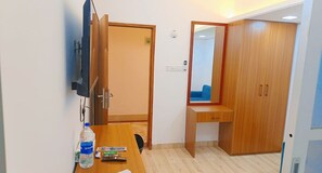 Deluxe Double Room, Balcony | Interior - Hotel D Palace (Dhaka)